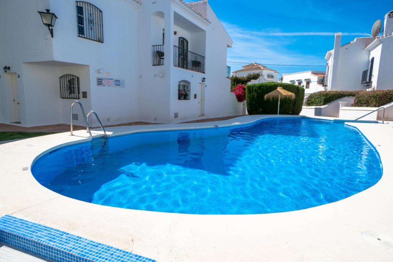 Pinos 11 Menyber Lägenhet Nerja Exteriör bild